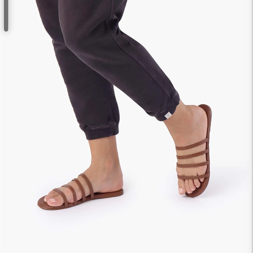 TKEES NWT Senna Sandal, Au Naturel, Size 7